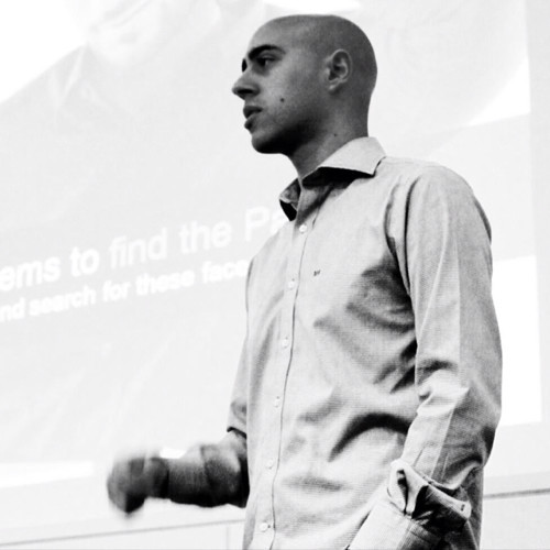 jose-alvarez José Álvarez