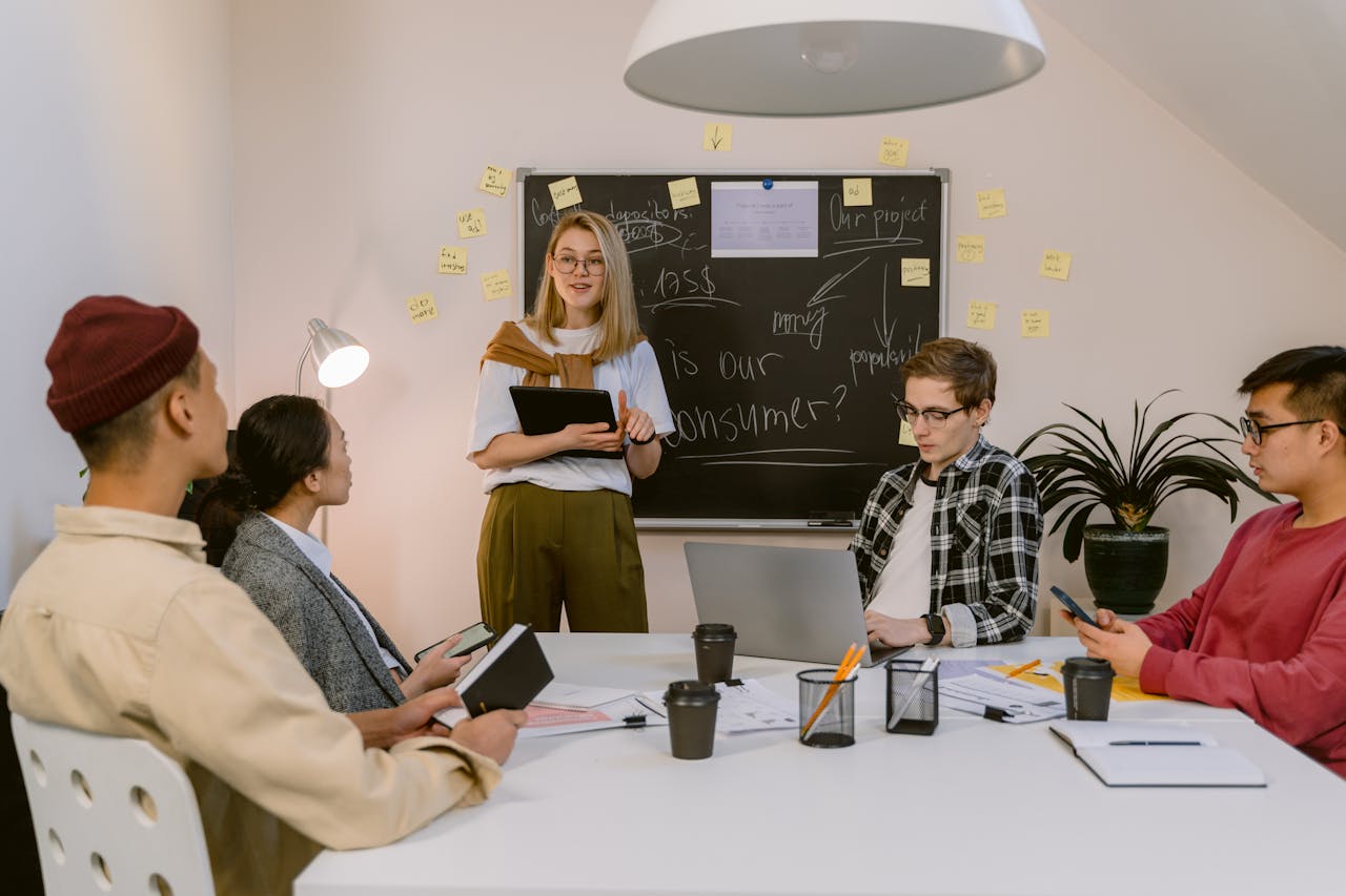 reunion-de-expertos-para-planificar-una-comunicacion-en-tiempo-de-crisis